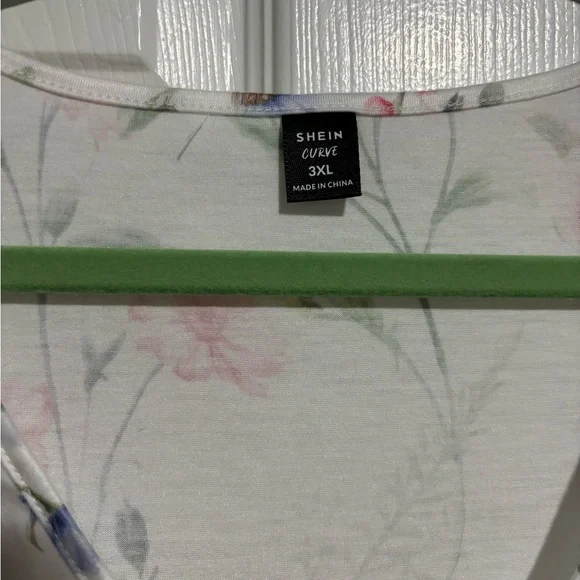 White Floral V-Neck Lace Sleeve Blouse - Picture 3 of 5